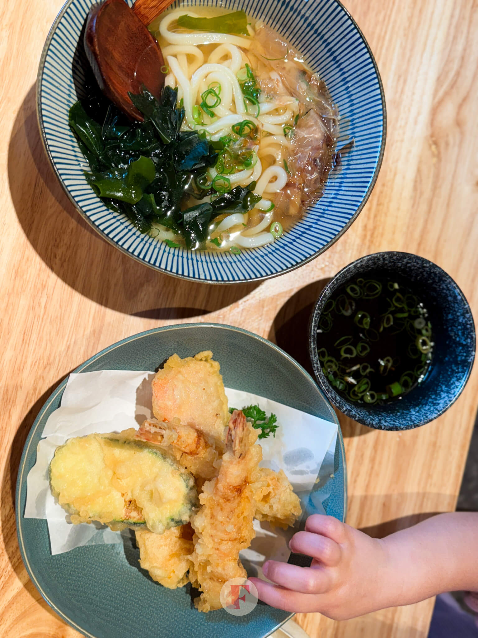 mixed tempura and udon sup